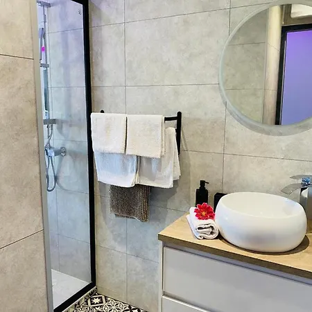 Camp Naturiste Vue Mer, Le Gilyves Cocooning *