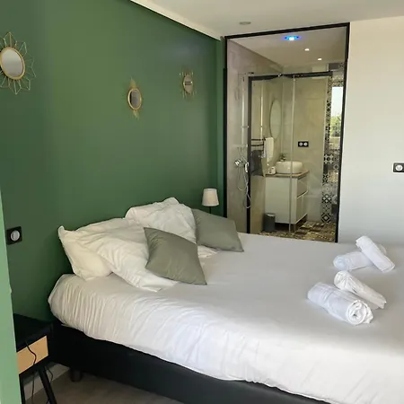Appartement Camp Naturiste Vue Mer, Le Gilyves Cocooning