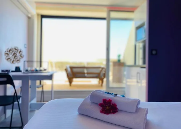 Camp Naturiste Vue Mer, Le Gilyves Cocooning * 아그