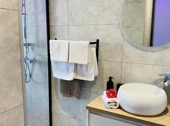 Camp Naturiste Vue Mer, Le Gilyves Cocooning *