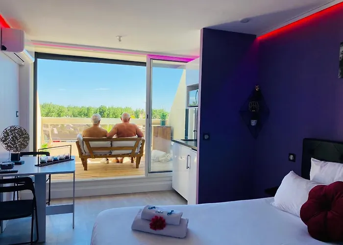 Camp Naturiste Vue Mer, Le Gilyves Cocooning * アグド