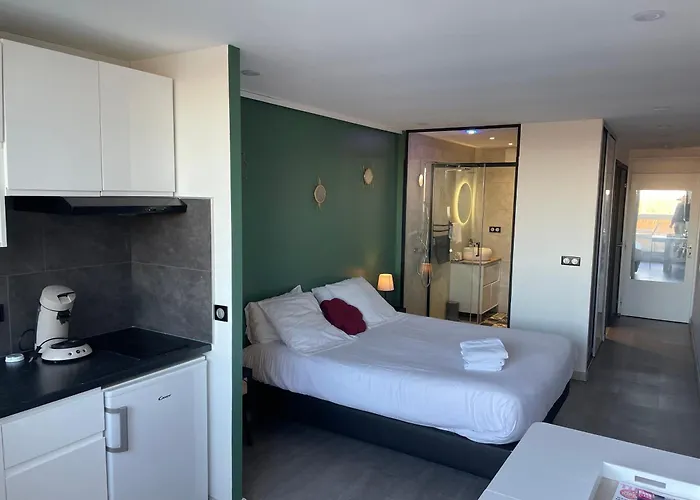 Camp Naturiste Vue Mer, Le Gilyves Cocooning *