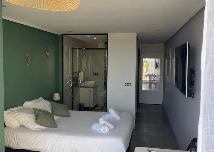 Camp Naturiste Vue Mer, Le Gilyves Cocooning 아파트 아그